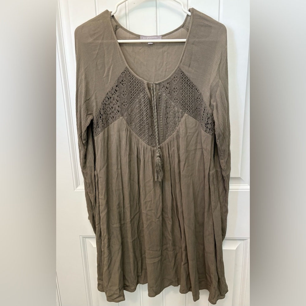 Purple Snow Women's Olive Green Long Sleeve Dress with detail. Size Large
